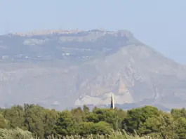 Tragico incidente in una gara automobilistica in Sicilia, morti due giovani di 18 e 20 anni alla Cronoscalata Monte Erice