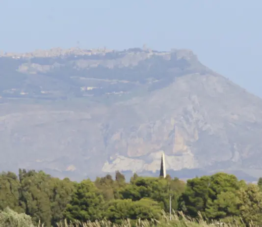 Tragico incidente in una gara automobilistica in Sicilia, due morti e un ferito alla Cronoscalata Monte Erice
