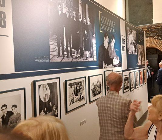 A Catania la mostra “Il sogno spezzato – L’orizzonte politico e familiare di Piersanti Mattarella” tra foto e memoria / Video