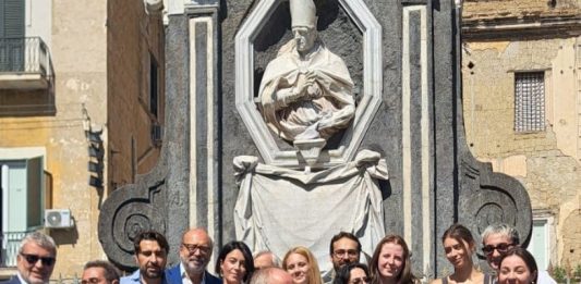 Napoli, inaugurata dopo il restauro l’edicola di San Gennaro in piazza De Nicola