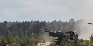 Incidente durante un’esercitazione Nato in Lettonia, feriti quattro militari italiani