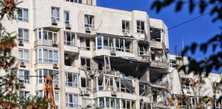 Ucraina, nuovi raid russi in 13 regioni. Zelensky “Abbiamo bisogno di una risposta più forte”