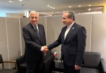 Tajani incontra il ministro degli esteri dell’Iran Araghchi: “Discusso dei negoziati per la riapertura di Hormuz”