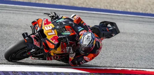 MotoGP, Acosta trionfa in Austria davanti alle Aprilia di Martin e Bezzecchi