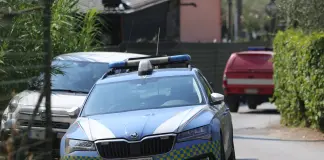 Uccide l’ex compagna gettandola da un viadotto dell’A1 dopo averla rapita e chiusa nel bagagliaio, poi si suicida