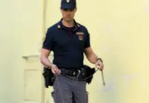 La Polizia arresta 6 spacciatori nella periferia est di Roma, sequestrati 2 kg di droga e una pistola