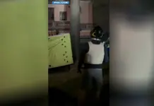 Si barrica sul tetto di un’abitazione a Bergamo, arrestato dopo ore di negoziazione