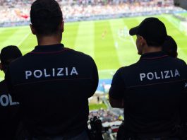Saluto romano durante Roma-Atalanta, Daspo per 16 tifosi giallorossi / Video