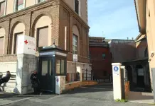 Donna ferita da spari con arma ad aria compressa a Roma, fermato e portato in caserma il presunto responsabile