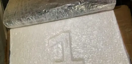 Nascondevano un kg di cocaina nel doppiofondo dell’auto, 2 arresti in prossimità del Grande Raccordo Anulare / Video