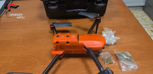 Tentano di introdurre droga in carcere a Poggioreale con un drone, due arresti