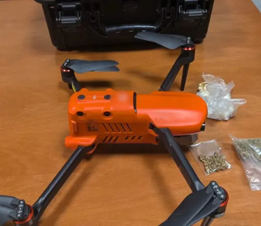 Tentano di introdurre droga in carcere a Poggioreale con un drone, due arresti