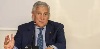 Tajani “L’Ue rafforzi la missione Aspides, abbiamo bisogno di un maggiore coinvolgimento da parte degli altri Paesi”