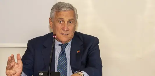 Tajani “L’Ue rafforzi la missione Aspides, abbiamo bisogno di un maggiore coinvolgimento da parte degli altri Paesi”