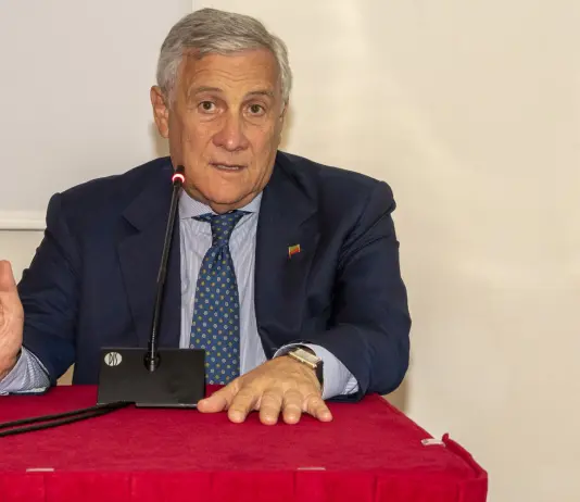 Tajani “L’Ue rafforzi la missione Aspides, abbiamo bisogno di un maggiore coinvolgimento da parte degli altri Paesi”