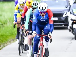 Tronchon vince la decima tappa della Vuelta 2026 in volata, Mas sempre in rosso