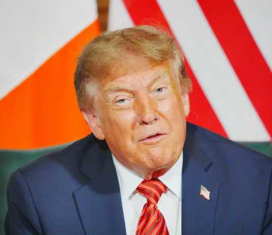 Trump a Dublino: “Mi piacerebbe vedere l’Irlanda unificata”. E sull’Iran: “La guerra finirà molto presto”