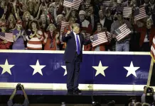 Trump a Dallas guarda alle Midterm: “Fate finta che io sia sulla scheda”