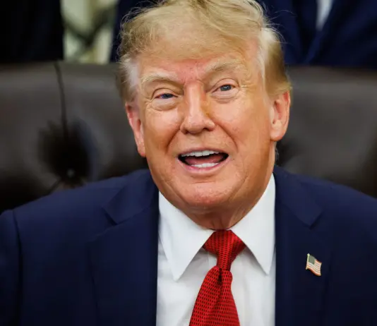 Usa, Trump attacca ancora la Corte Suprema: “Decisioni errate e ridicole”