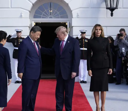 Trump accoglie Xi Jinping alla Casa Bianca: “Nostri popoli connessi, abbiamo instaurato una grande amicizia”