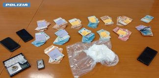 Spacciavano cocaina in confezioni da pasticceria, 3 arresti nell’hinterland romano