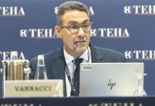 Vannacci a Cernobbio: “Vogliamo un’Europa diversa”. La risposta di Monti: “Combatterò fino all’ultimo la sua retorica fascista”