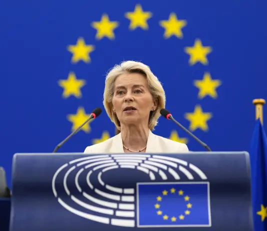 Von der Leyen, il discorso sullo Stato dell’Unione: “La democrazia è minacciata anche dall’interno”