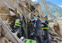 Cina: proseguono operazioni di soccorso dopo la colata di fango nello Xizang (2)