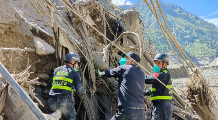 Cina: proseguono operazioni di soccorso dopo la colata di fango nello Xizang (2)