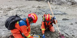 Cina: proseguono operazioni di soccorso dopo la colata di fango nello Xizang (3)