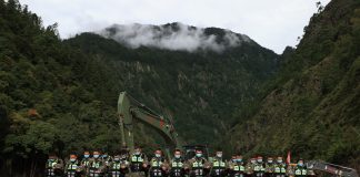 Cina: commemorazioni nello Xizang per le vittime della colata di fango (1)