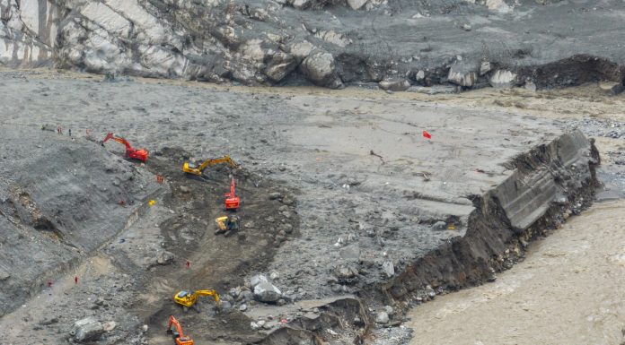 Cina: ripristinato l’accesso stradale al valico di Gyirong nello Xizang (1)