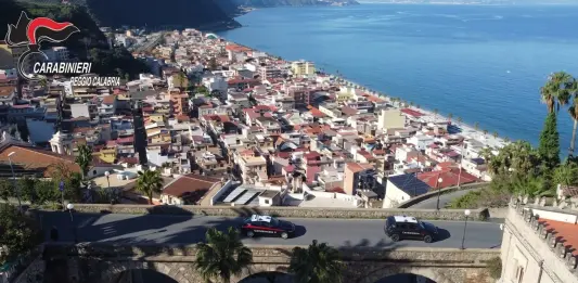 Bagnara Calabra, spari ad un 17enne dopo una rissa: arrestati due coetanei / Video
