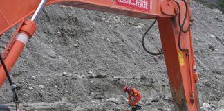 Cina: Xizang, proseguono ricerche nella zona colpita dalla colata di fango (3)