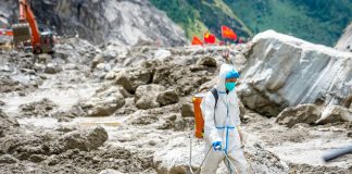 Cina: Xizang, iniziata disinfezione della zona colpita da colata di fango (1)