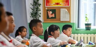 Cina: cala il tasso di miopia tra gli studenti