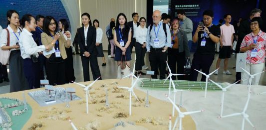 Cina: ospiti del Forum Asia-Pacifico visitano Mingyang nel Guangdong (1)