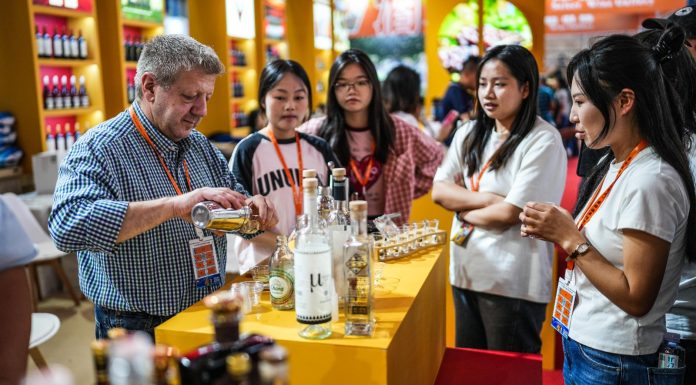 Cina: a Guiyang l’Expo internazionale delle bevande alcoliche (2)