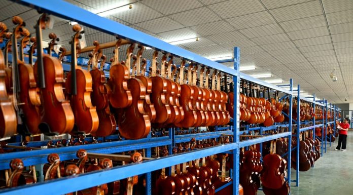Cina: nello Henan cresce l’industria della liuteria (1)