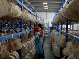 Cina: nello Henan cresce l’industria della liuteria (2)