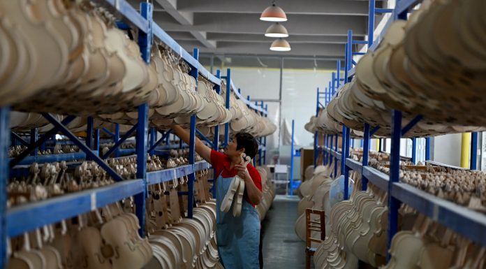 Cina: nello Henan cresce l’industria della liuteria (2)