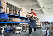Cina: nello Henan cresce l’industria della liuteria (3)