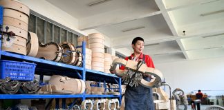 Cina: nello Henan cresce l’industria della liuteria (3)