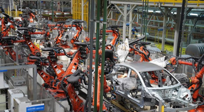 Cina: Jiangxi, produzione automatizzata nello stabilimento BYD di Fuzhou (2)