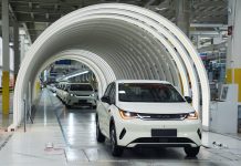 Cina: Jiangxi, produzione automatizzata nello stabilimento BYD di Fuzhou (3)
