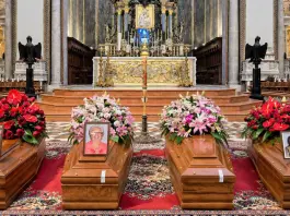 Crollo Messina, la Cattedrale gremita per l’ultimo saluto alle vittime