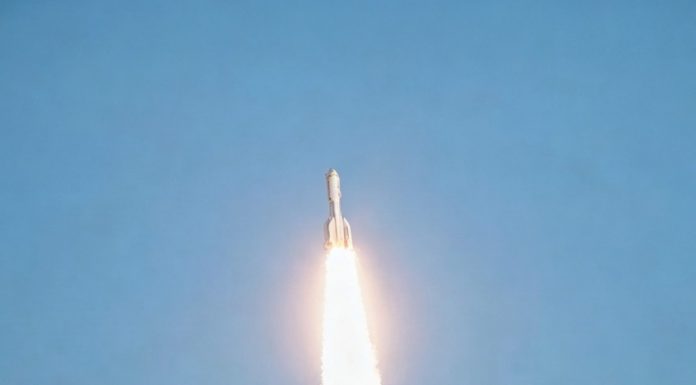 Cina: lanciati nove satelliti dal mare con il razzo Gravity-1 Y3 (1)