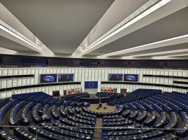 Il Parlamento Ue adotta proposte su ambiente online sicuro per i minori