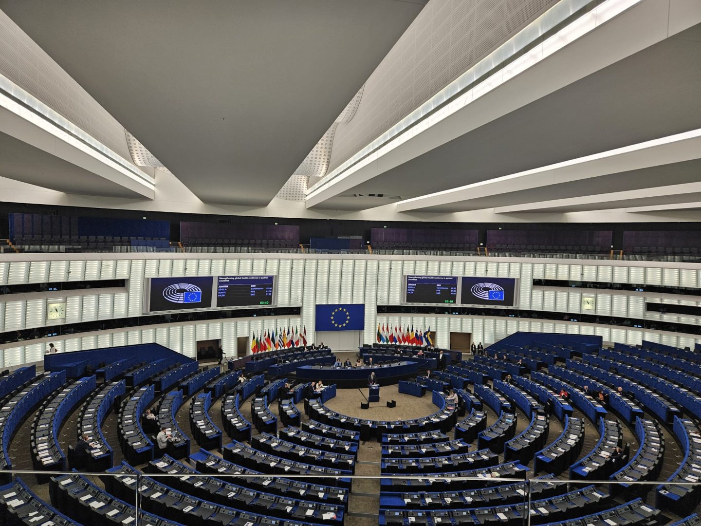 Il Parlamento Ue adotta proposte su ambiente online sicuro per i minori Il Parlamento Ue adotta proposte su ambiente online sicuro per i minori