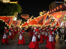 Cina: Hubei, Xiangyang valorizza turismo notturno e tradizione (3)